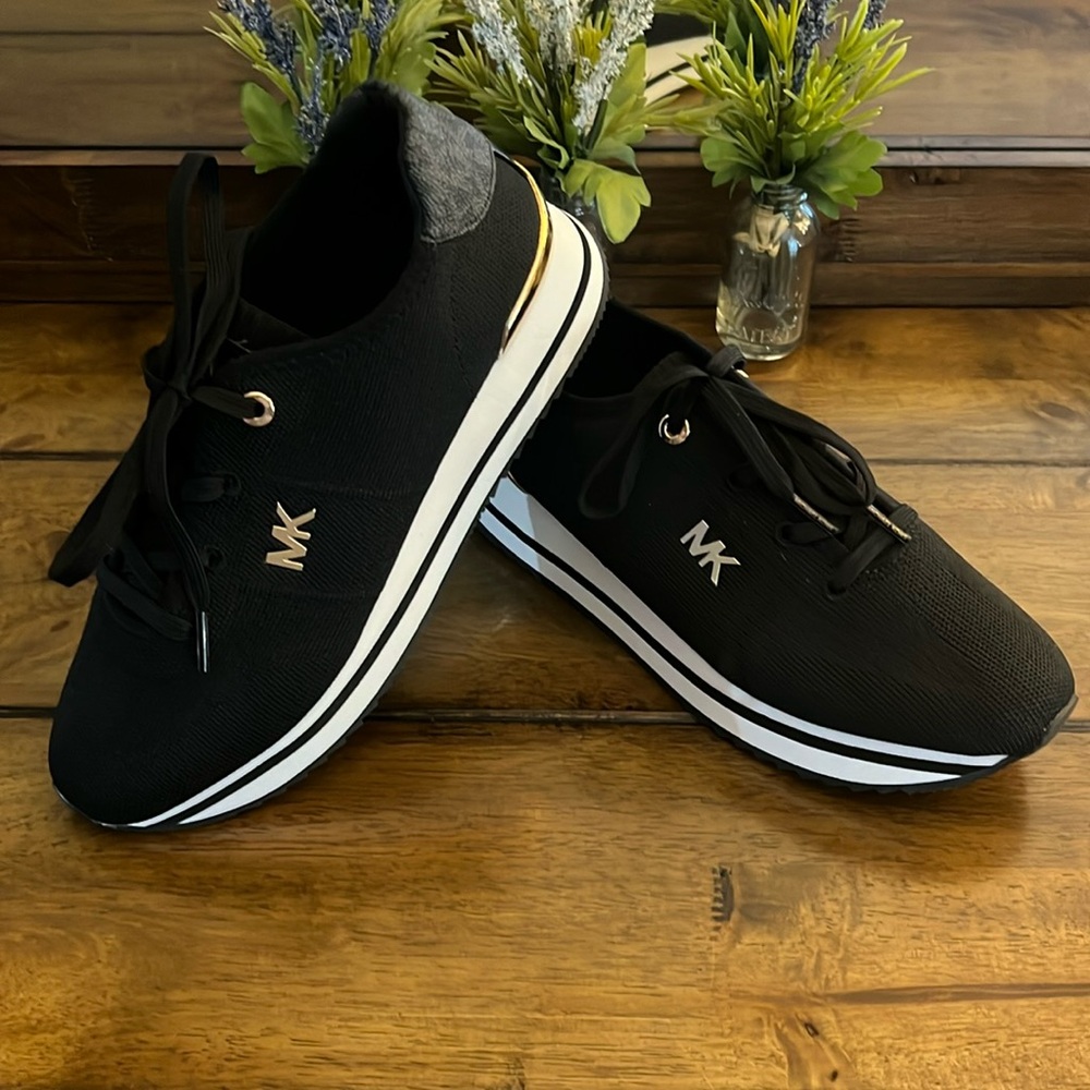 NWOT Michael Kors Black Sneakers Size 9